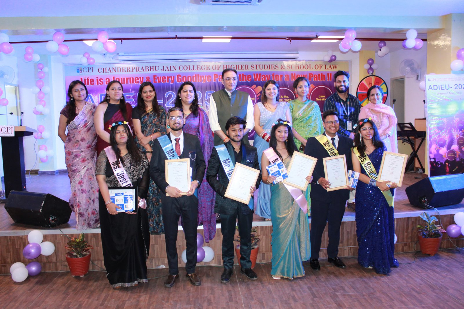 CPJ COLLEGE, NARELA ORGANIZED FAREWELL CEREMONY “ADIEU-2025” FOR FINAL YEAR STUDENTS OF LAW, MANAGEMENT, COMMERCE & IT