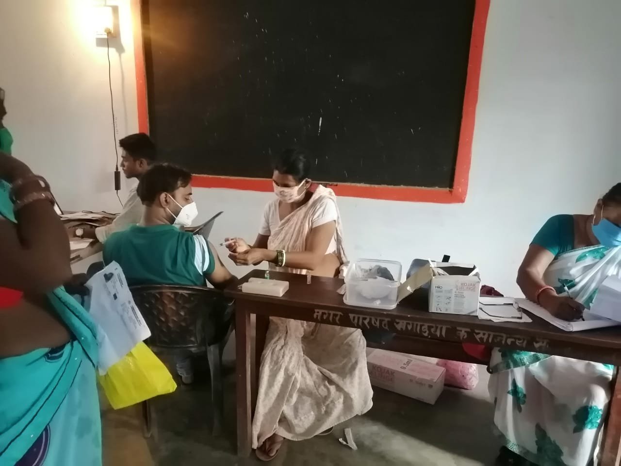 कोविड वैक्सीन की सेकेंड डोज की संख्या बढ़ाने लेकर...