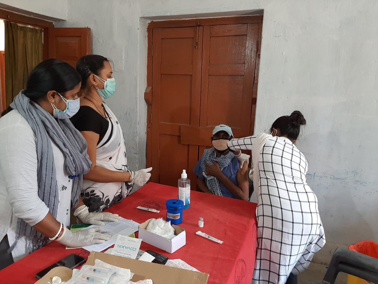 कोविड मरीजों एवं उनके परिजनों को मनोवैज्ञानिक सहयोग की...
