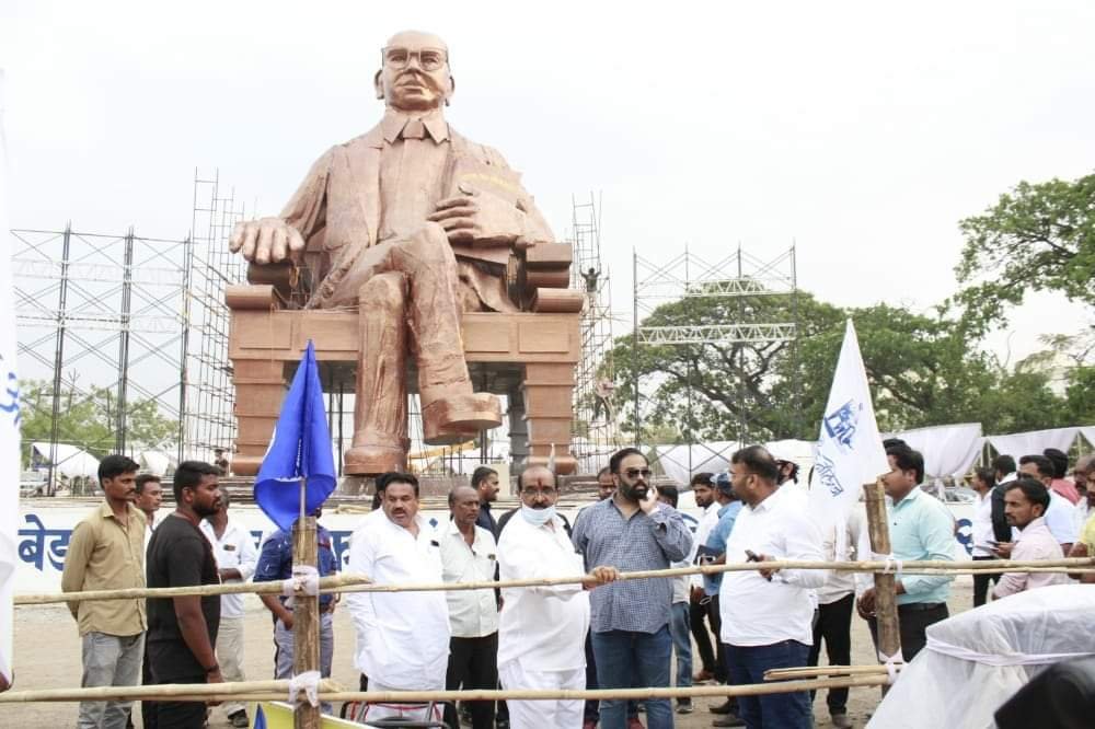 लातूर (महाराष्ट्र) में डा बाबा साहब अम्‍बेडकर की 70 फुट...